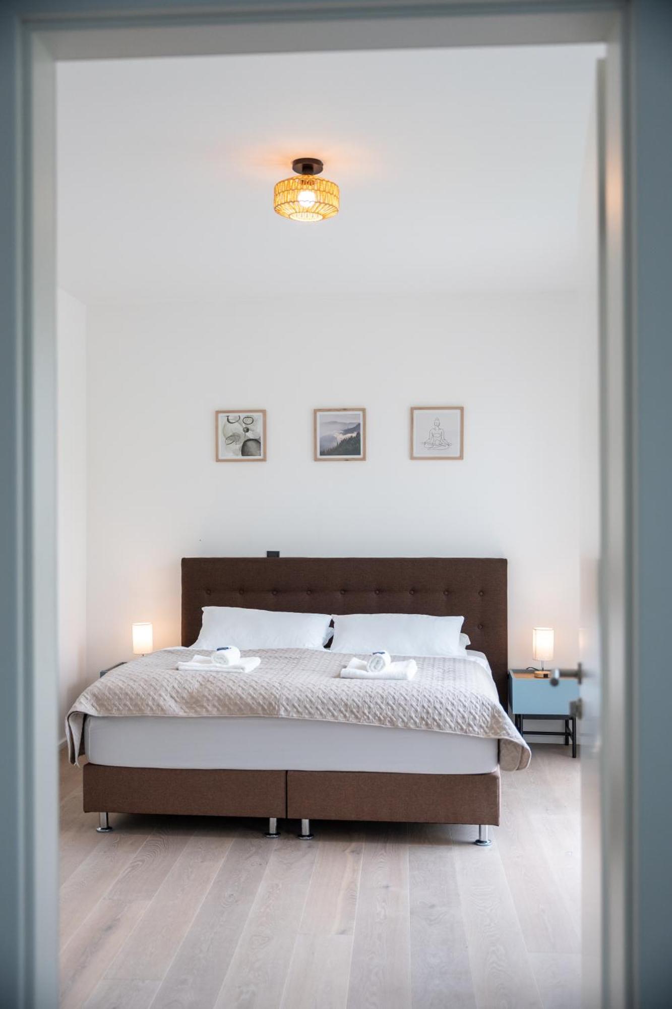 Zentral - Fuer 6 - 2x Frei Parken - Terrasse Apartment Giessen